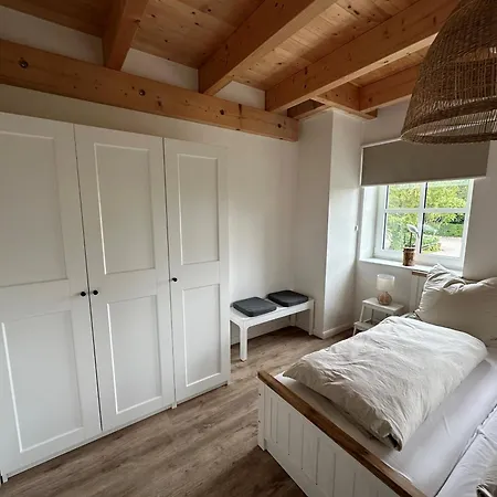 Semesterbostad Linnebarg Hus 1 Bisdorf