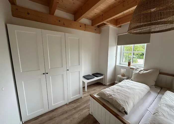 Semesterbostad Linnebarg Hus 1 Bisdorf